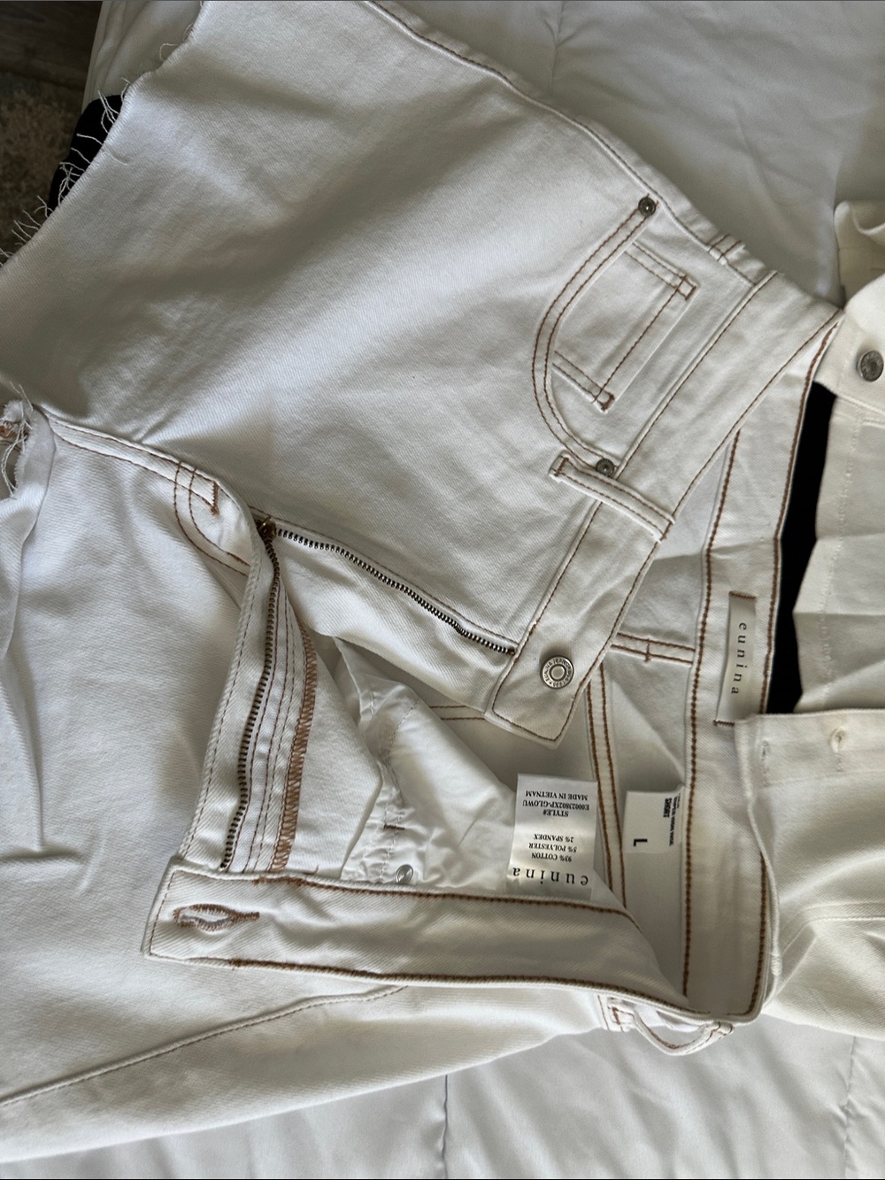 Flying Tomato White High-Rise Frayed Hem Denim Shorts - Picture 4 of 8